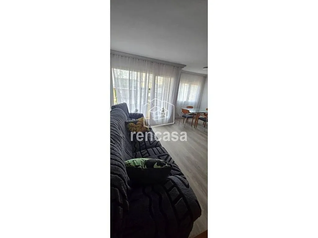 Séjour - Renovated Apartment with Pool in Montcada