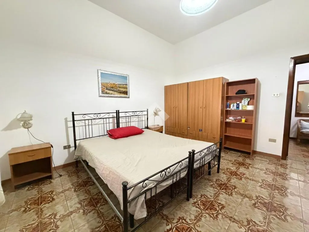 Chambres - Ground Floor Trilocale in University Area, Lecce
