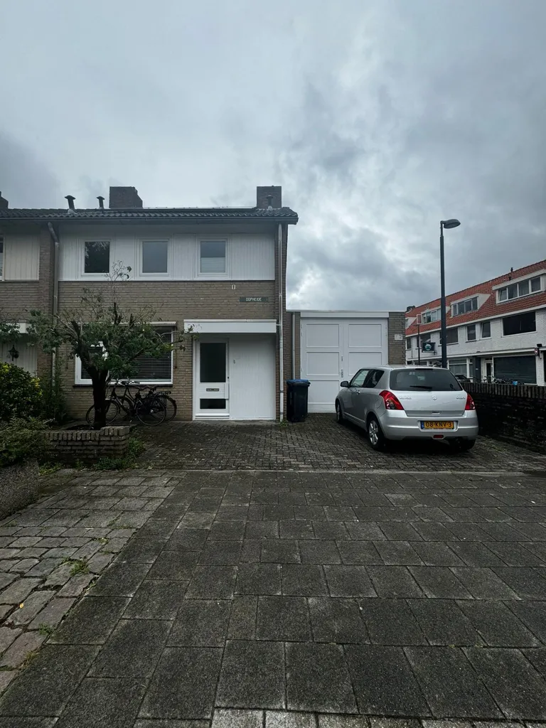 Välivaade - Partially Renovated House with Garden in Eindhoven