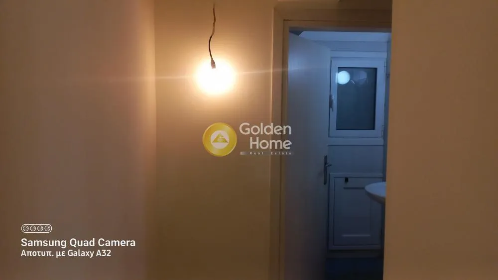 Entrée - Office Space with Balcony in Patissia-Acharnes