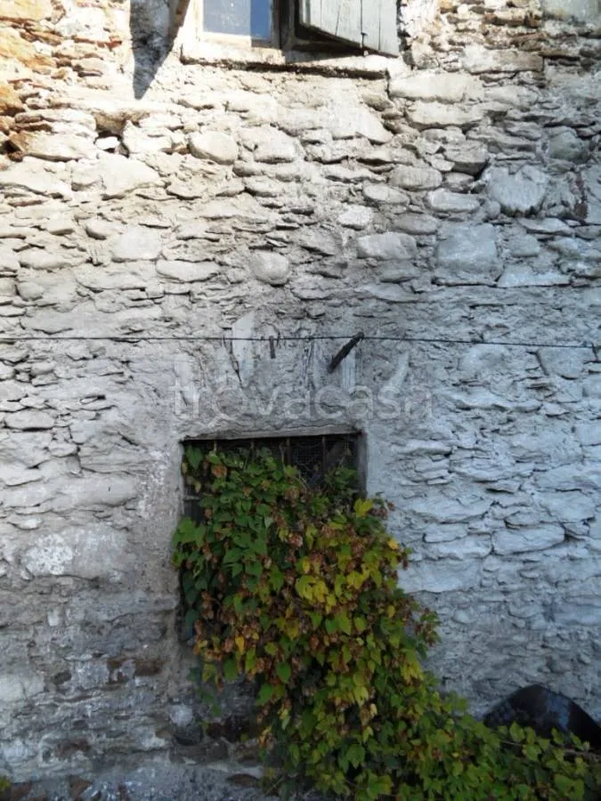 Extérieur - Rustic Property with Balcony in Colico