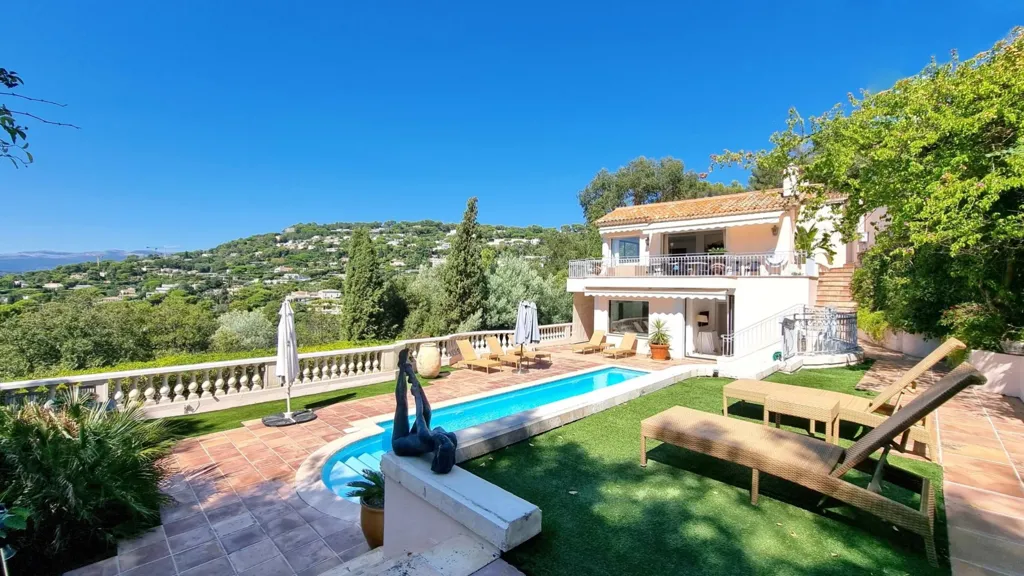 Piscina - Villa with Sea View in Cannes