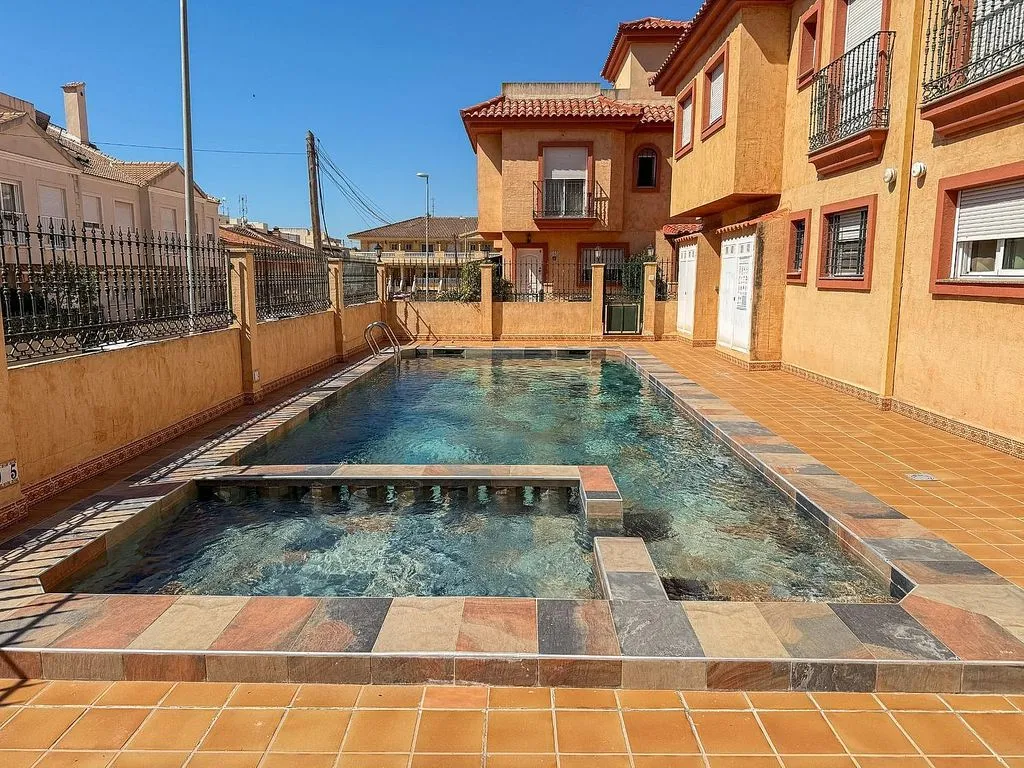 Bassein - Bungalow with Pool in Redovan