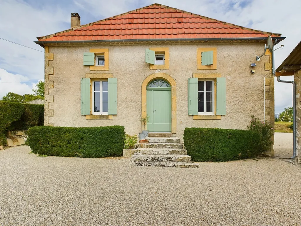 Esterno - Farmhouse with Pool in Vineyard Setting