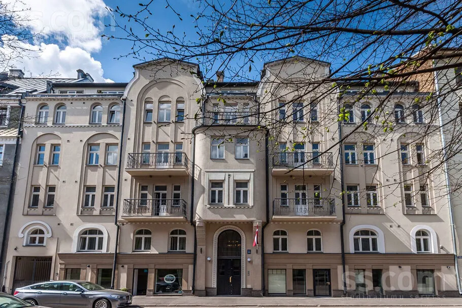 Välivaade - Art Nouveau Flat with Balcony in Riga Centre