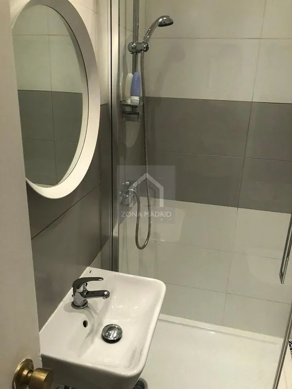 Salles de bain - Apartment with Balconies to Plaza de Chueca, Madrid