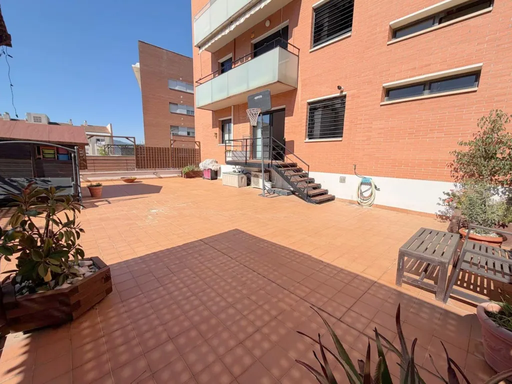 Terrass - Modern Apartment with Large Terrace in Mas Lluí