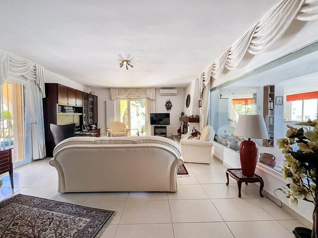 Elutuba - Luxury Detached House with Pool in La Nucia