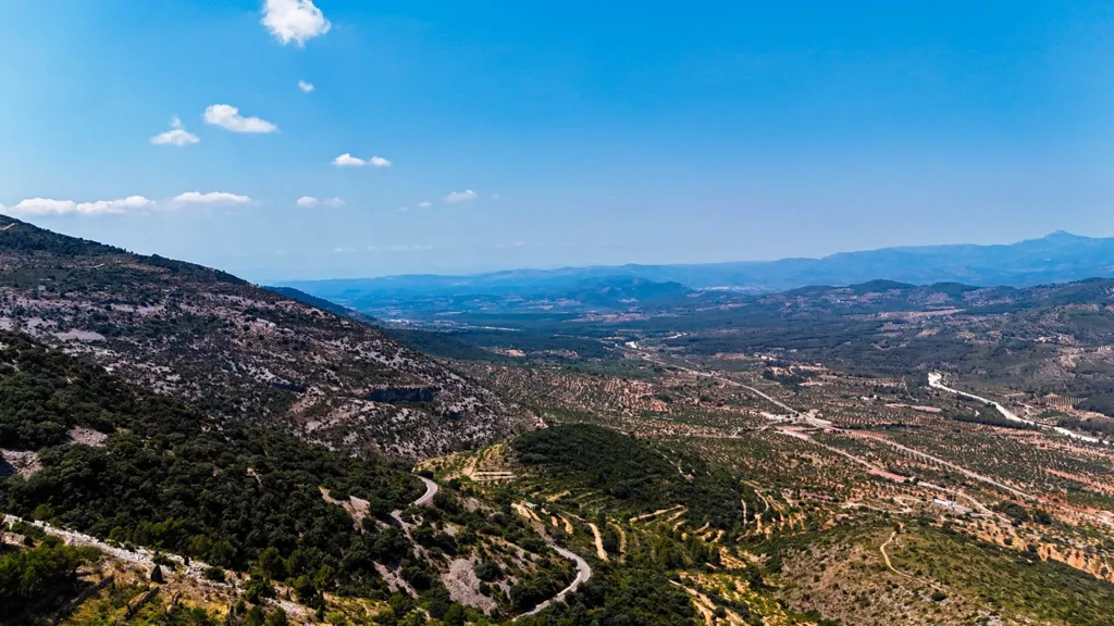 Eco-Resort Platform with DIC in Sierra Engarcerán