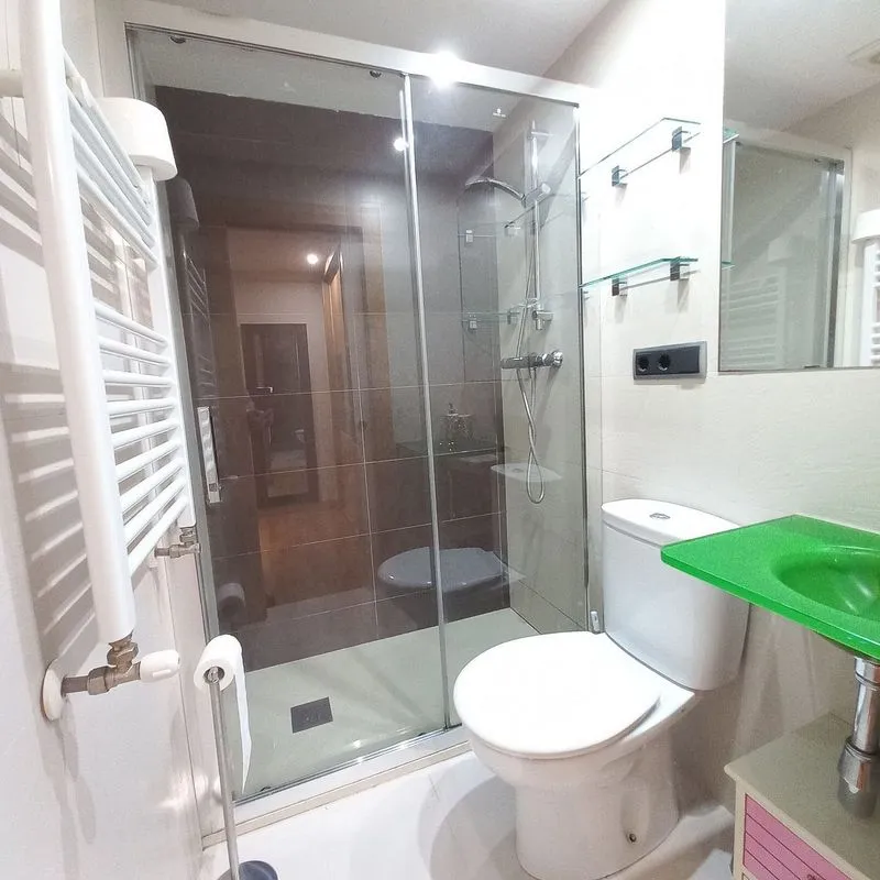 Bathrooms - Apartment with West View in Gijón Centre