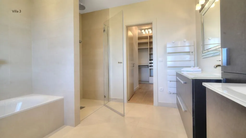 Bagni - Luxury Villa with Panoramic Views in Vétraz-Monthoux