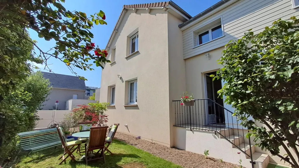 Terrace - Restored Character House with Garden in Vernon