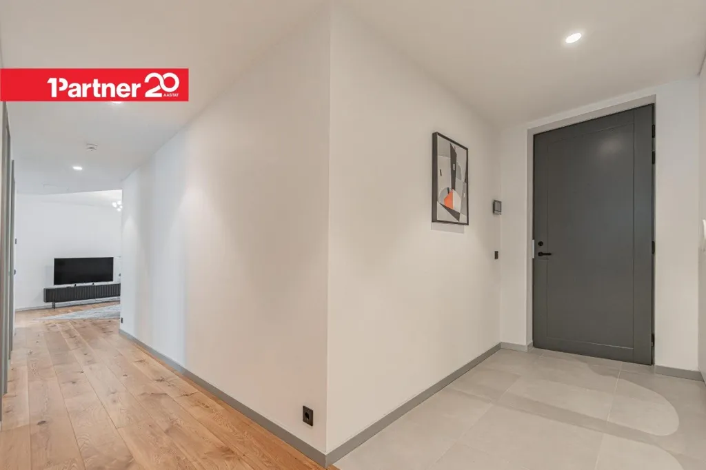 hallway_entrance