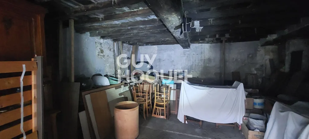 Pesuköök - Two-Unit Property with Renovation Potential in Hérisson-sur-Amby