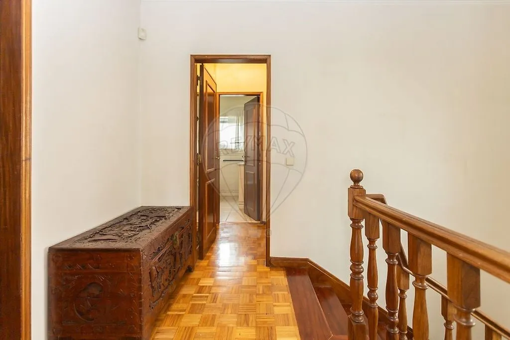 hallway_entrance