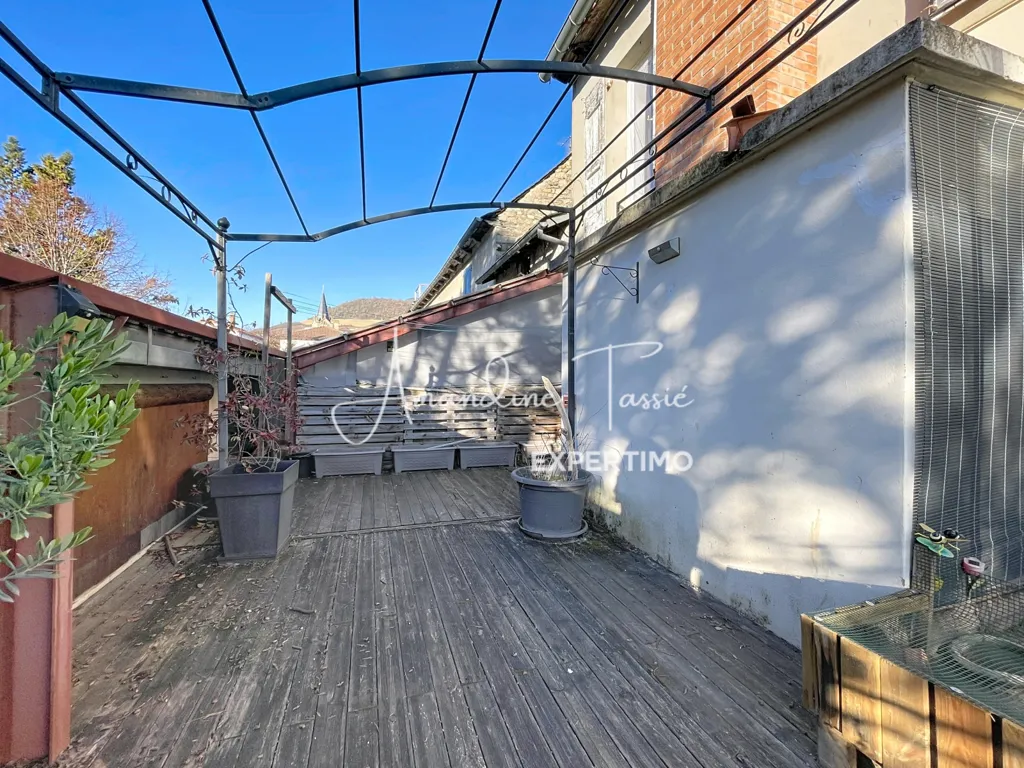 Terrass - Investment Building with Potential in Aguessac