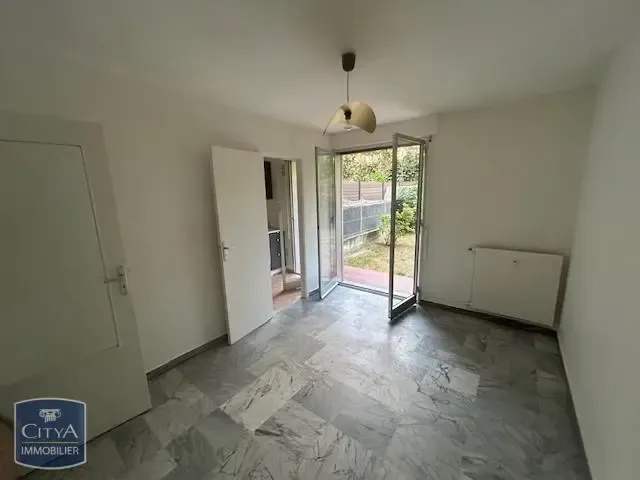 Rooms - 1-Bedroom Apartment with Patio in Menton
