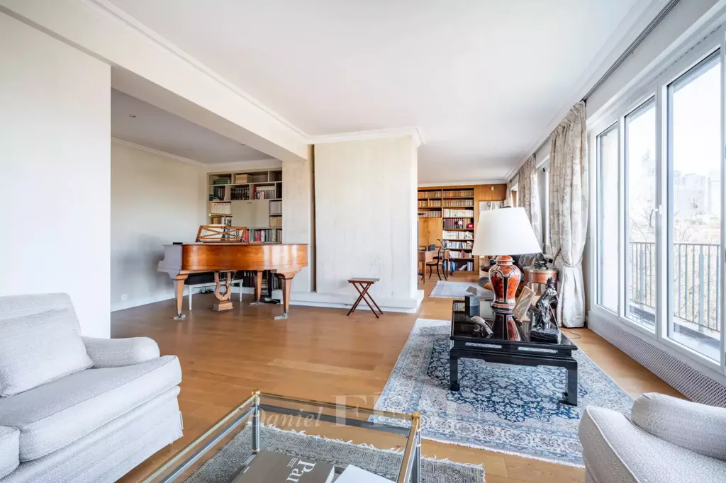 Séjour - Triplex avec Terrasse Panoramique à Neuilly-sur-Seine
