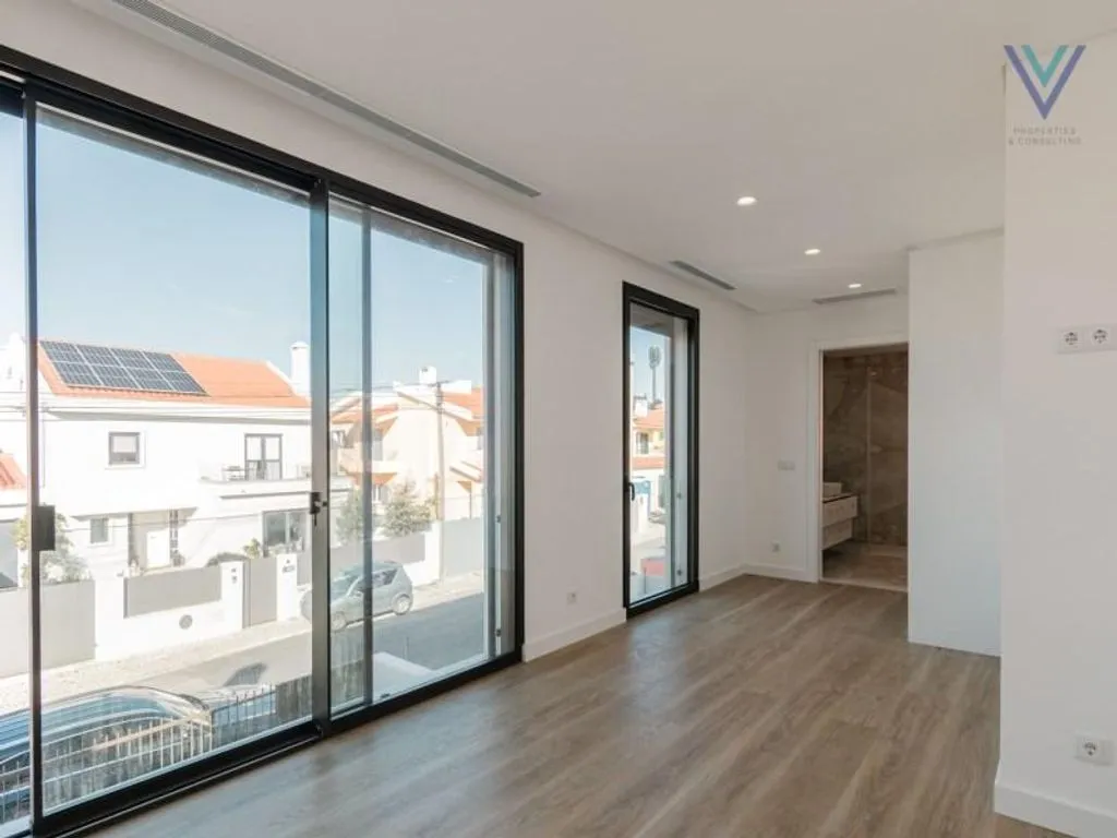 Elutuba - New 4-Bedroom House with Pool in Cascais