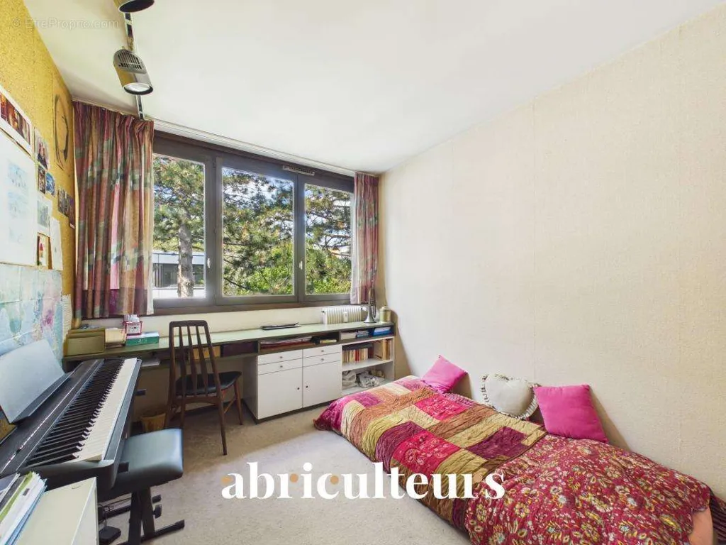 Camere da letto - Penthouse Apartment with Panoramic View in Garches