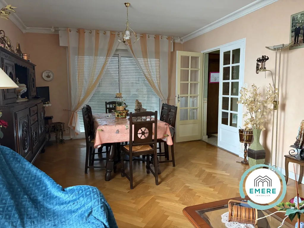 Söögituba - Renovatable House with Garden in Maen-Roch