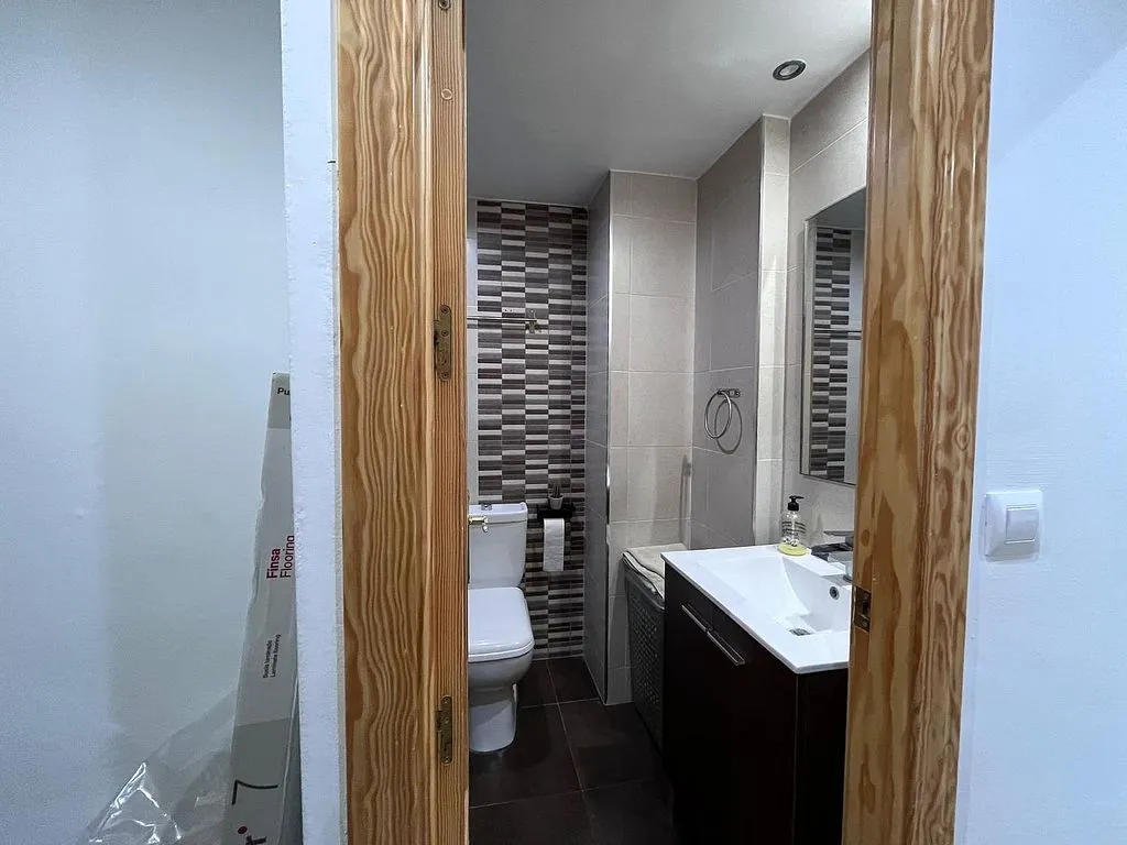 Bathrooms - Renovated Flat with Views in Campo de La Verdad