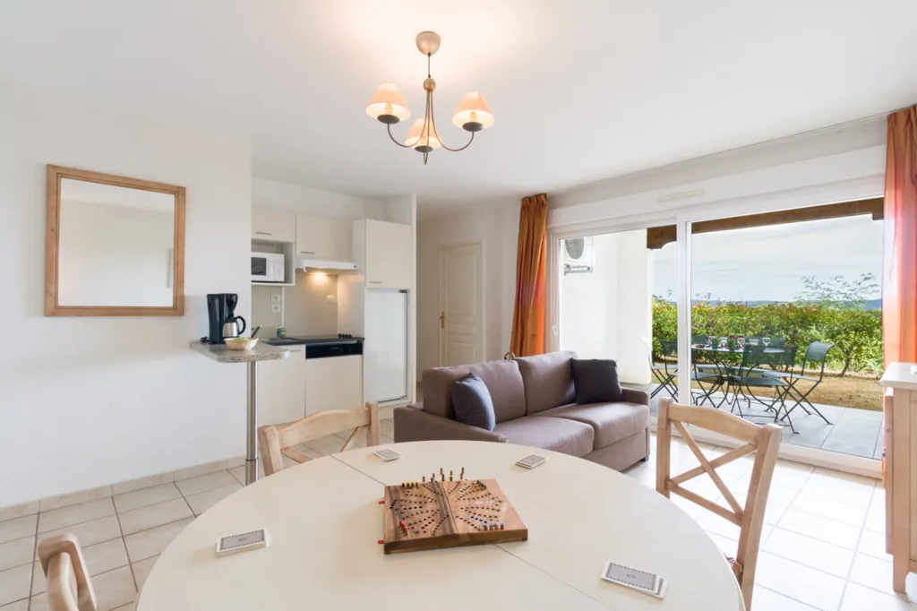 Sala da pranzo - 3-Bed Apartment with Pool in Grimaud
