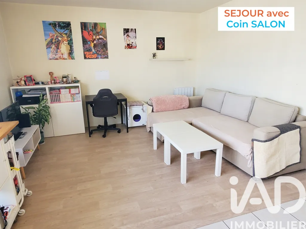Séjour - Appartement avec Parking à Tours, Proche Place Saint-Eloi