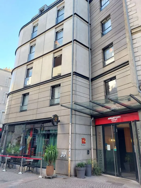 Välivaade - Studio with Hotel Residency in Nantes-Bouffay