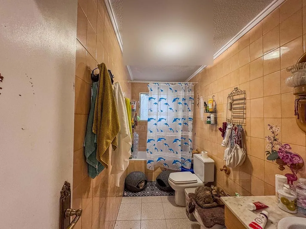 Salles de bain - Apartment with Ascender in El Pla de Sant Josep