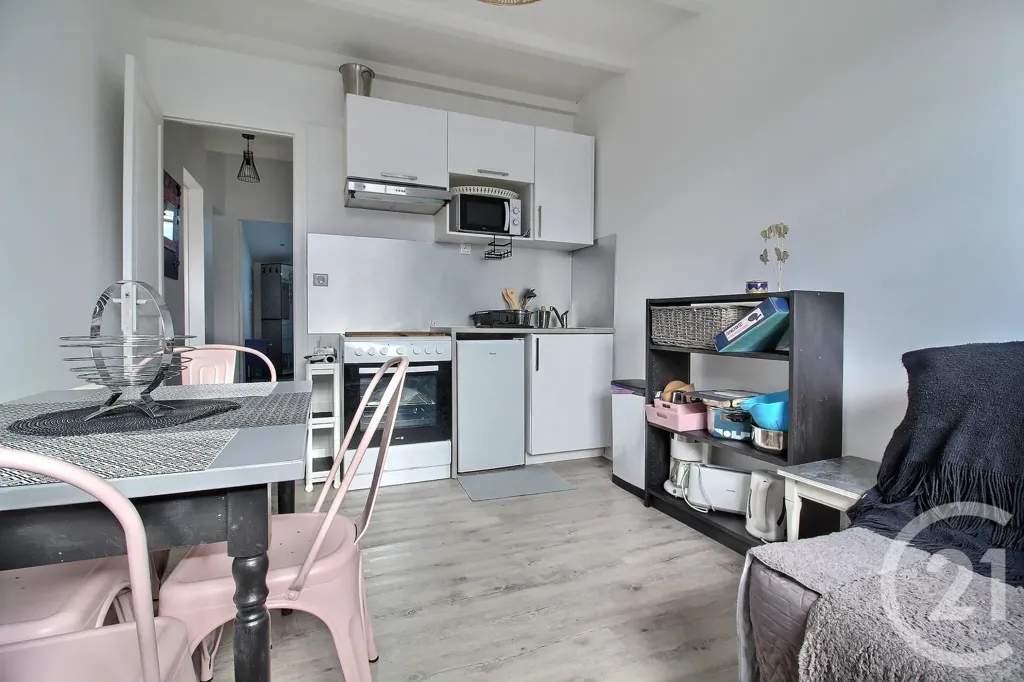 Sala da pranzo - Meubled Duplex Flat with Private Garden in Pessac