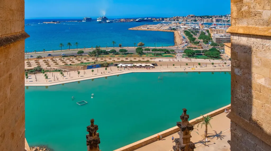 Penthouse with Private Pool in Palma