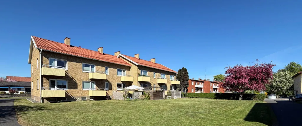 Aed - Well-Maintained Apartment with Balcony in Vångavägen