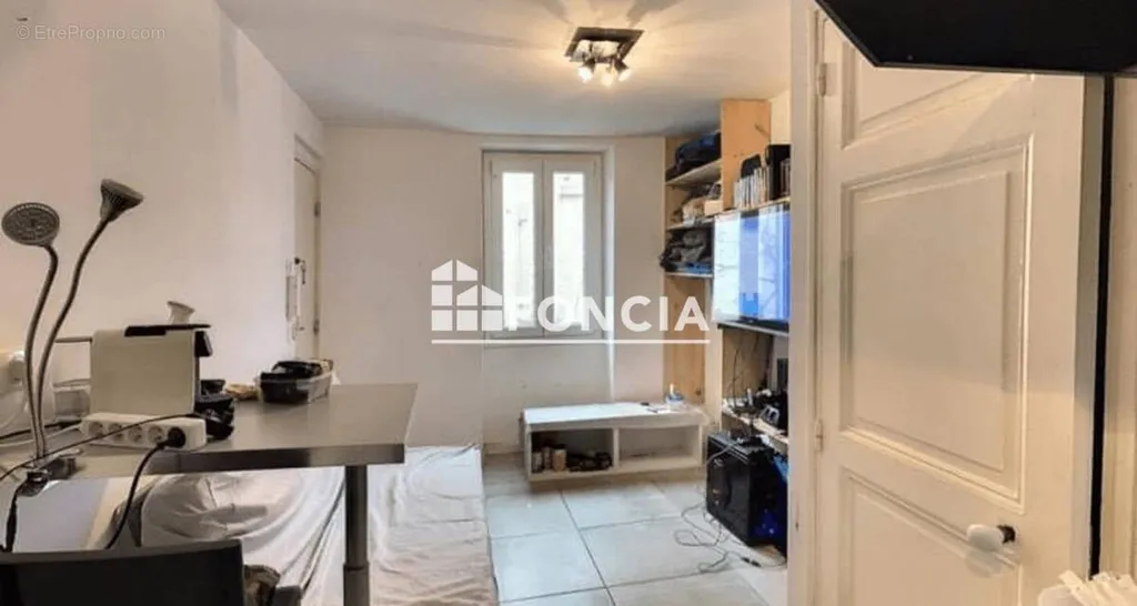 Magamistoad - T1 Apartment in Quiet Building, Toulon