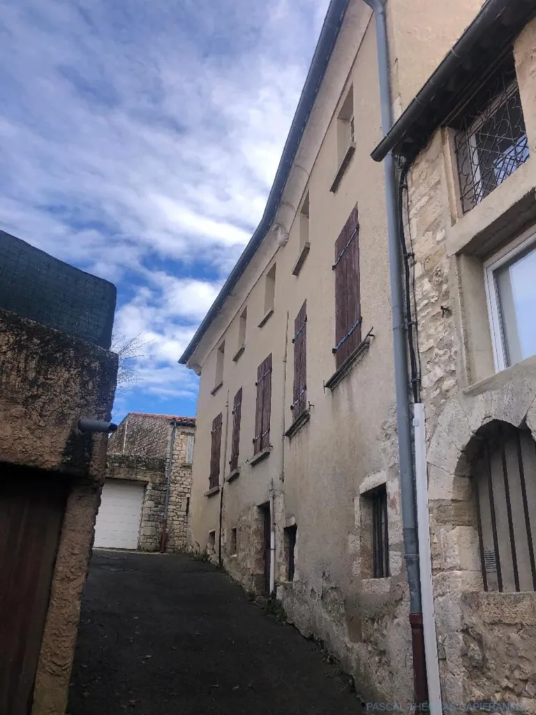 Extérieur - Maison de Maître du XVIIe siècle à Rénover à Sault