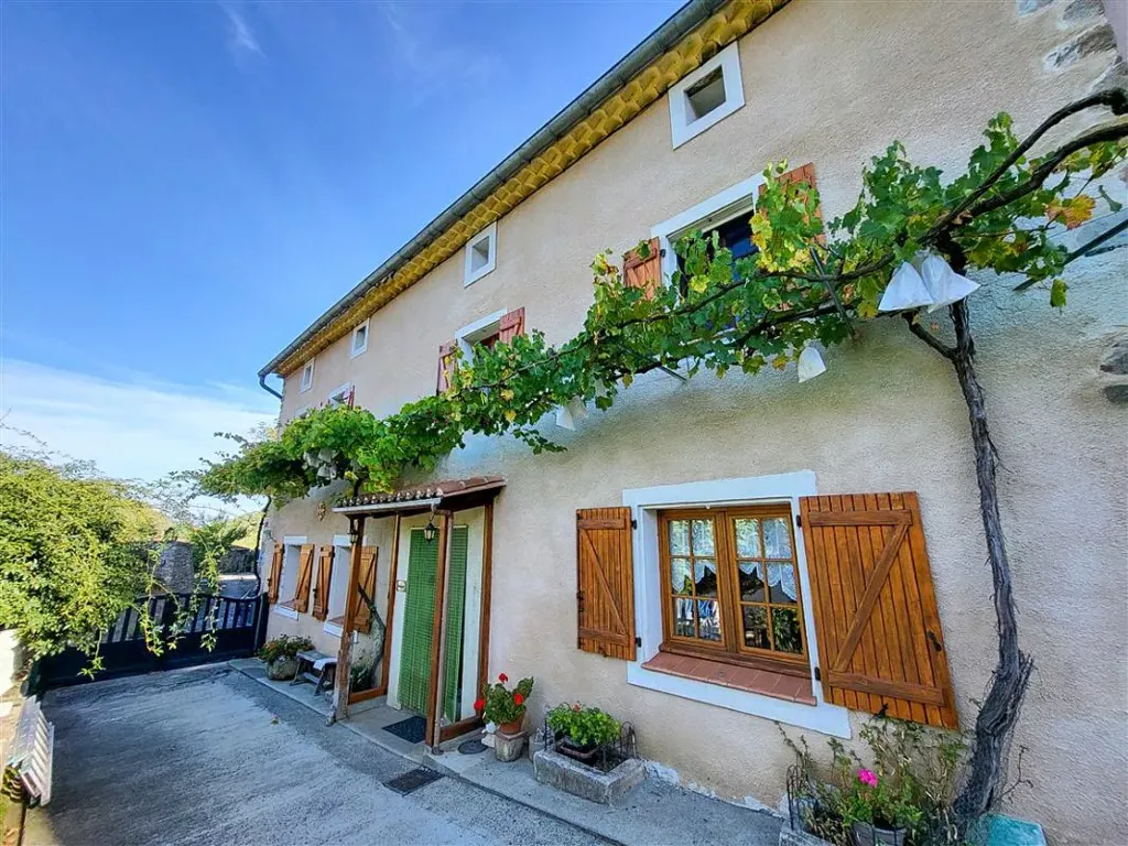 Extérieur - Propriété Agricole avec Maison à Lauquet, Occitanie