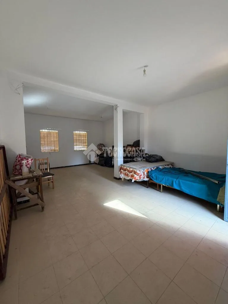 Chambres - Adosado with Reform Potential in Torreblanca