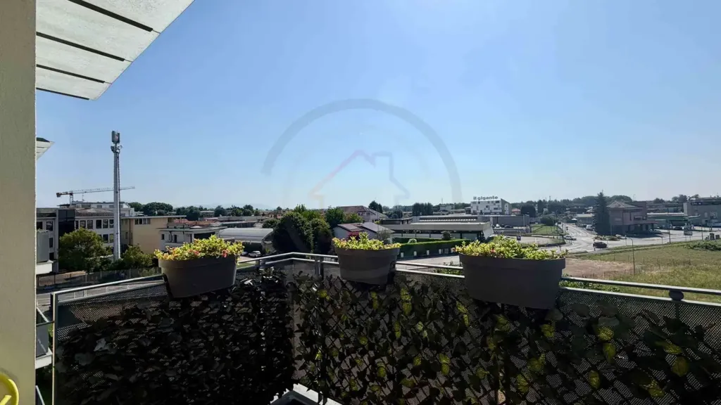 Rõdu - Luxury Triplex with Terraces in Mariano Comense