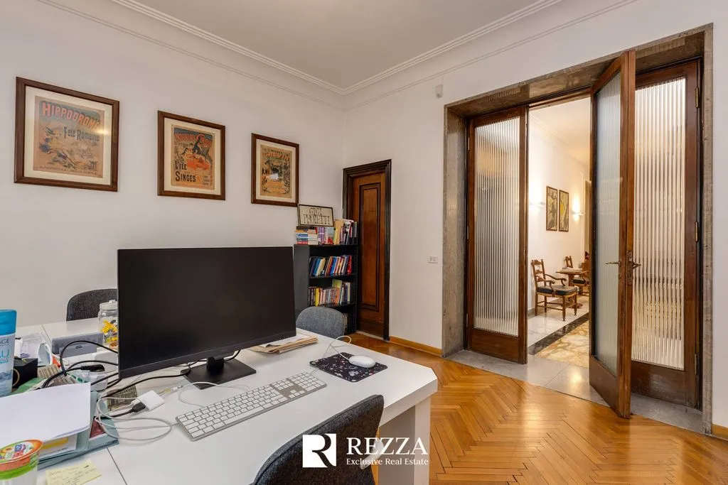 Bureau - Luxury Office with Terrace in Parioli, Rome