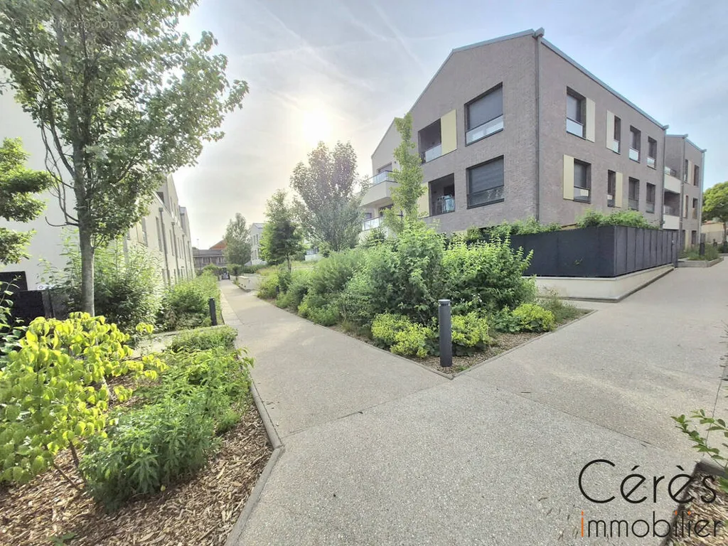 Extérieur - Appartement avec Terrasse et Jardin à Romainville