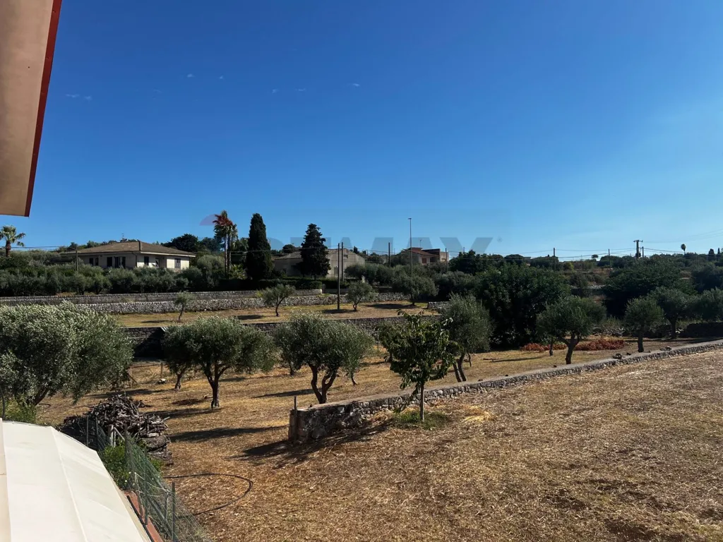 Giardino - Independent Villa with Large Garden in Modica