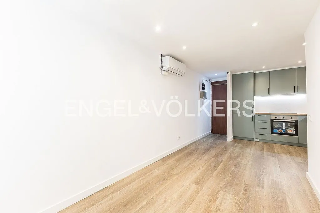 Cuisine - Apartment with Balcony in Collblanc, Barcelona