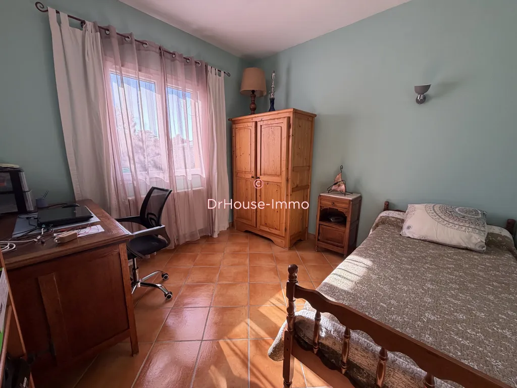 Chambres - Maison avec Piscine et Garage à Salindres