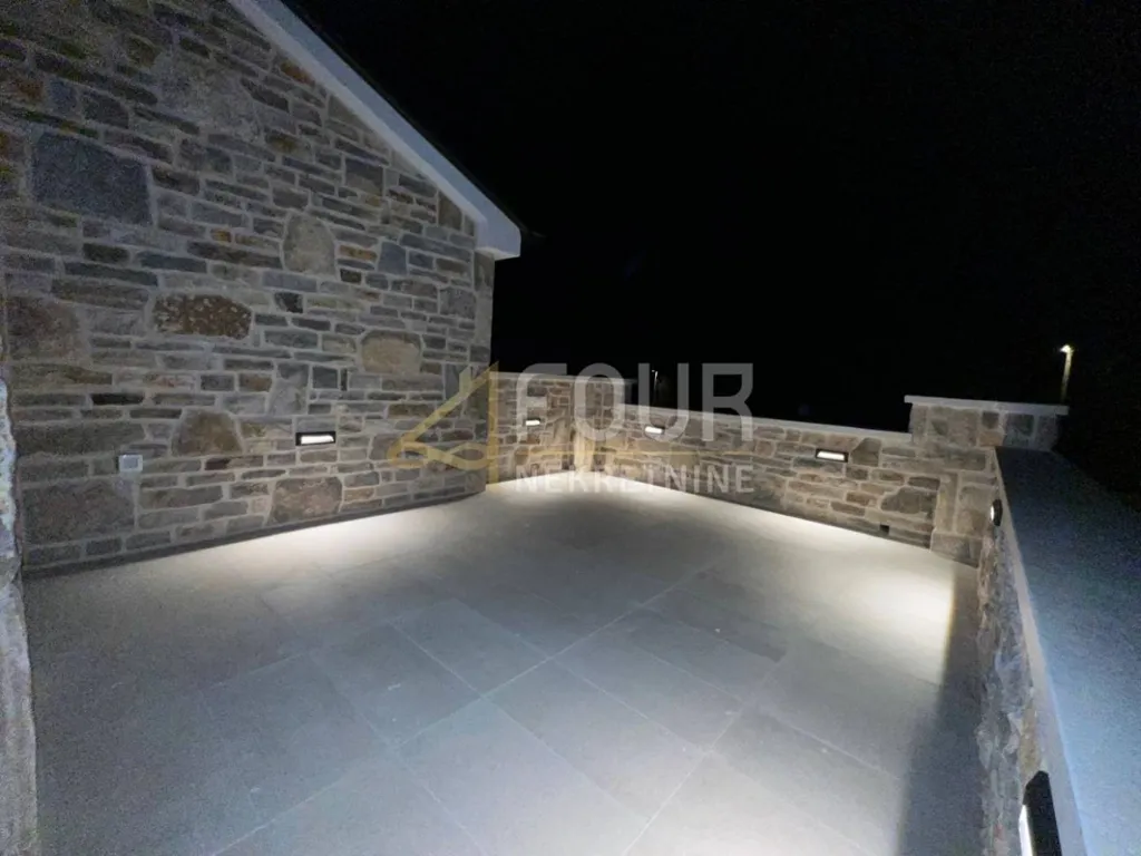 Terrazza - Dalmatian Stone Villa with Pool in Vrsi, Zadar