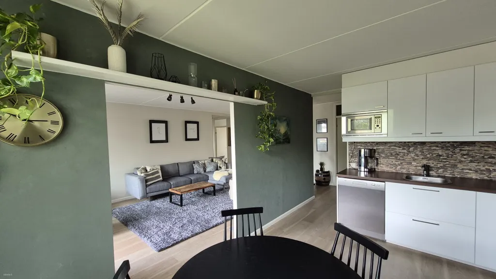 Köök - Bright Apartment with Balcony in Espoonlahti