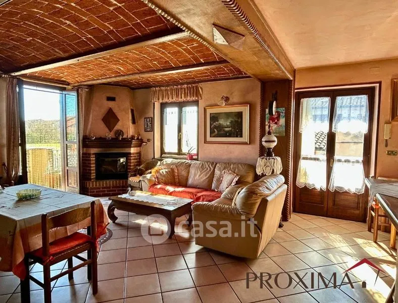 Sala da pranzo - Rustic Semidetached House with Alpine View in Villanova d'Asti