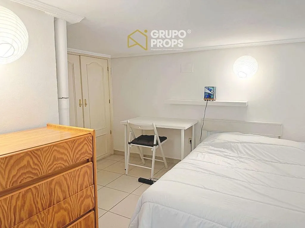 Chambres - Duplex with Patio in Palacio, Madrid