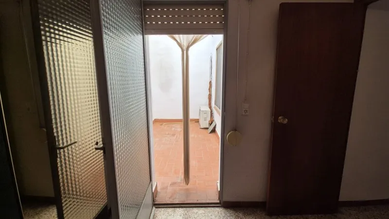 Esik - Three-Storey Townhouse with Balconies in Antella