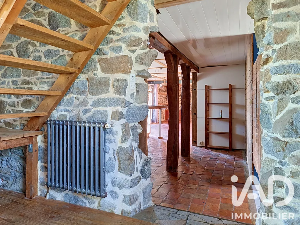 Pièces - Maison Atypique avec Atelier à Langueux