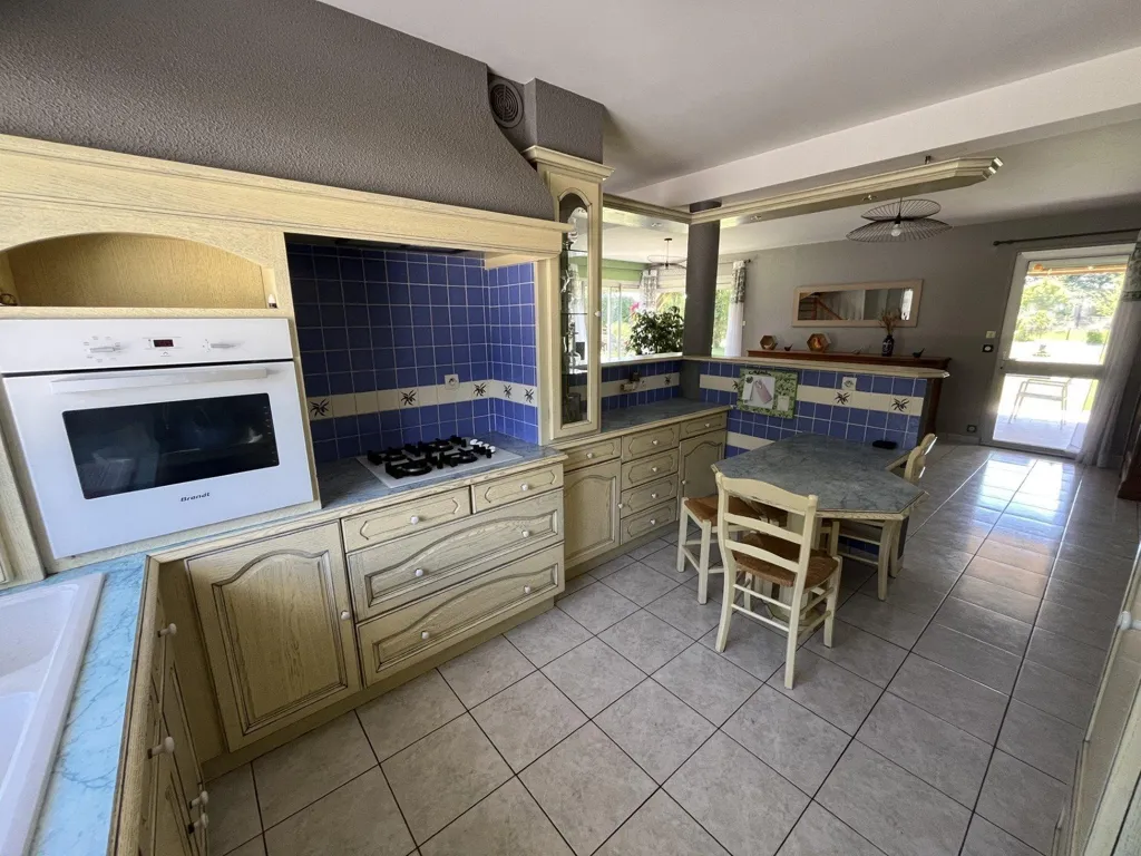 Cuisine - Maison avec Jardin dans un Cadre Calme à Derval